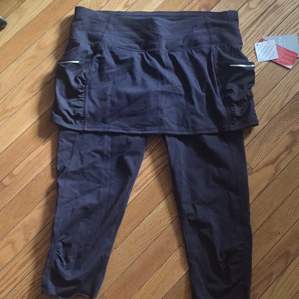 Athleta 2 in 1 CAPRI